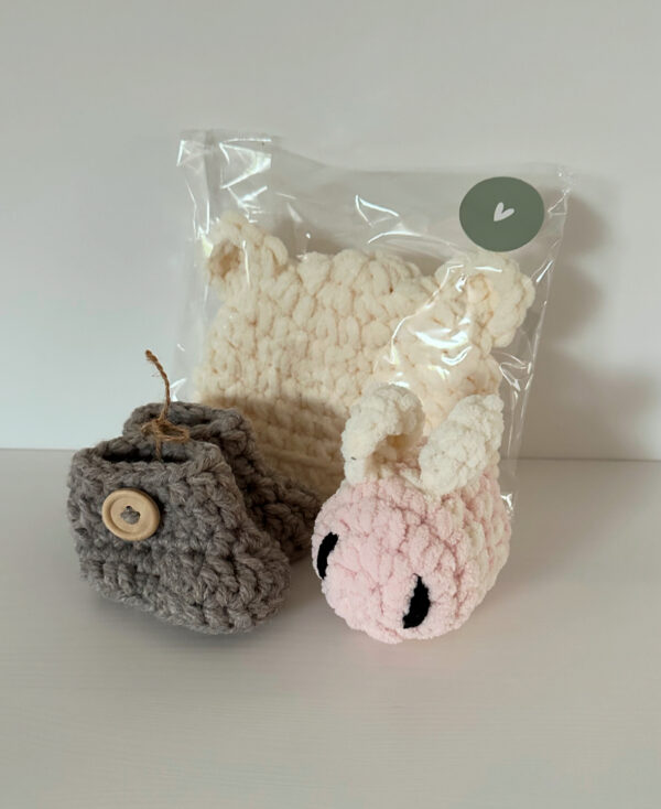 Cadeauset: mutsje, slofjes en bij (diverse kleuren) - Afbeelding 2