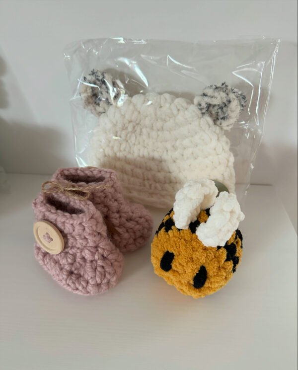 Cadeauset: mutsje, slofjes en bij (diverse kleuren) - Afbeelding 5
